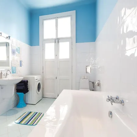 Spacious And Comfortable Flat In * Krakkó
