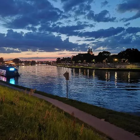 公寓 In Near Main Square *