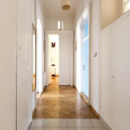 Spacious And Comfortable Flat In *