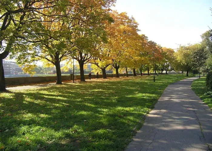 شقة In Near Main Square