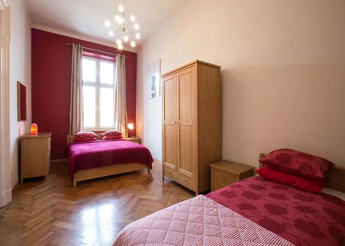 شقة In Near Main Square *